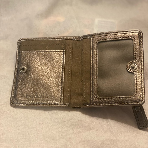 Fossil Bifold Ladies Wallet - Picture 6 of 6